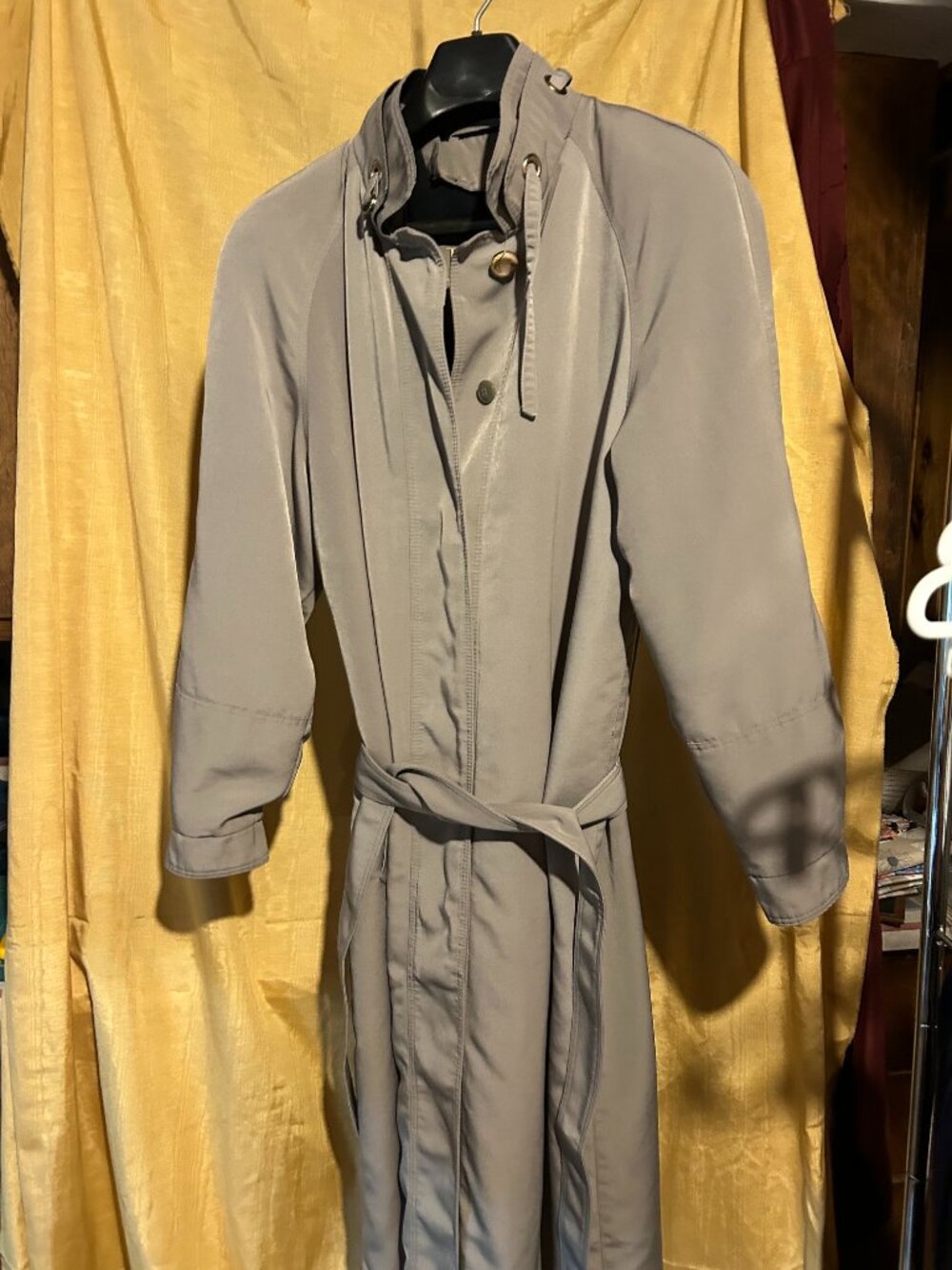 Vintage Fleet Street Women's long trench coat with belt with black velvet coll